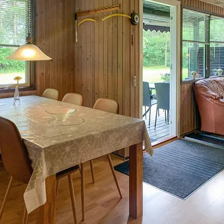 度假居 2 Bedroom Lovely In 锡尔克堡