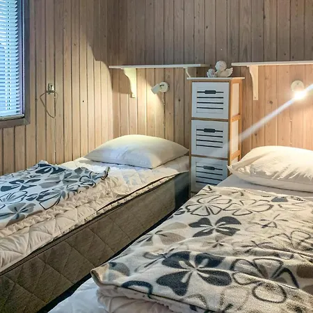 2 Bedroom Lovely In