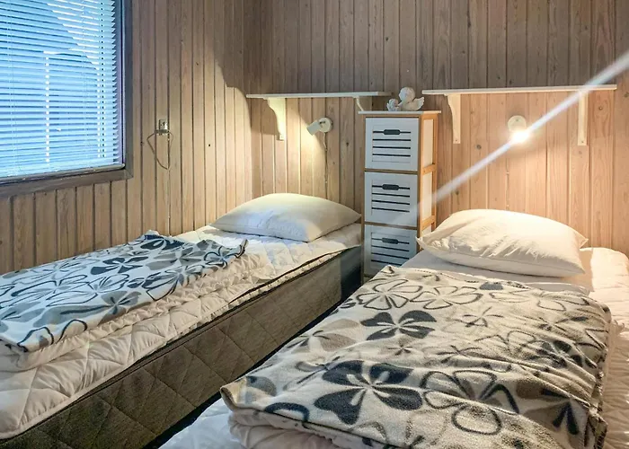 2 Bedroom Lovely In
